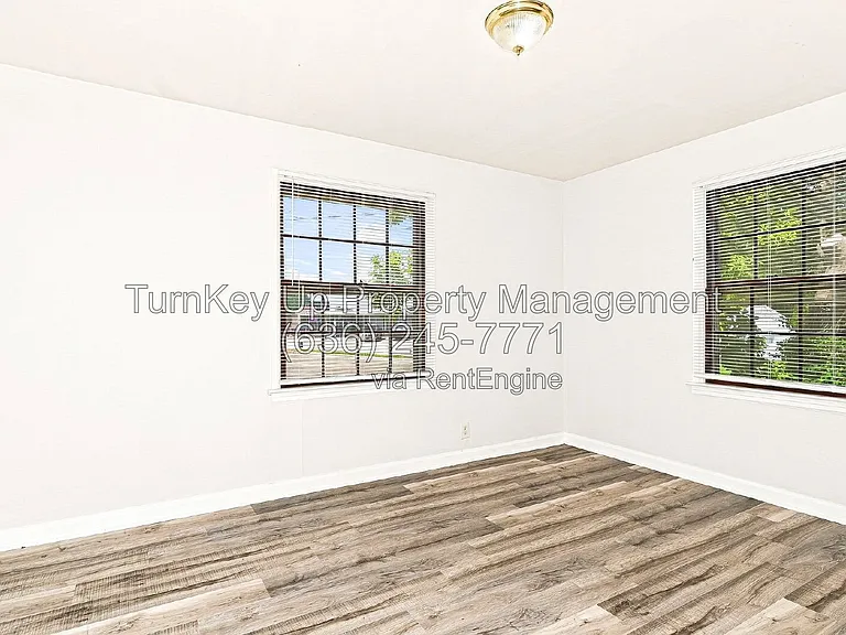 8234 Airport Rd — Photo 7