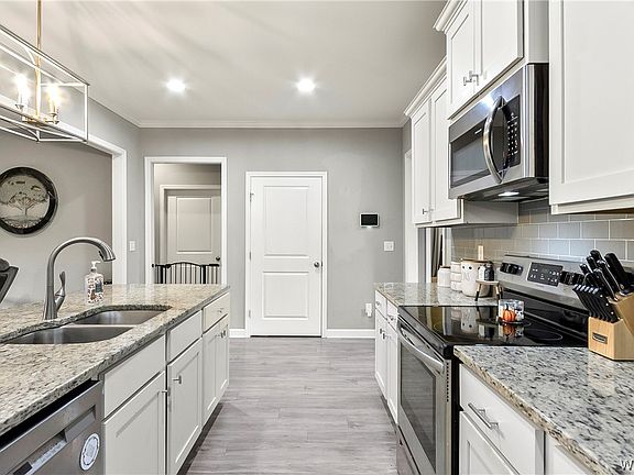 3rd image of 1708 Sweetgum Cir