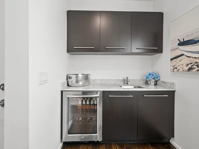 4302 Rose St — Photo 23