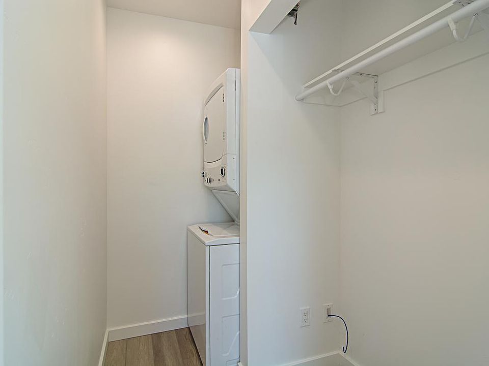 2nd image of 4192 Alabama St