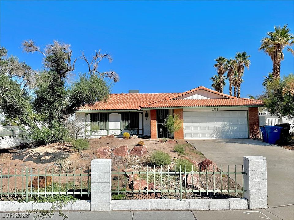 1st image of 401 Holcomb Cir