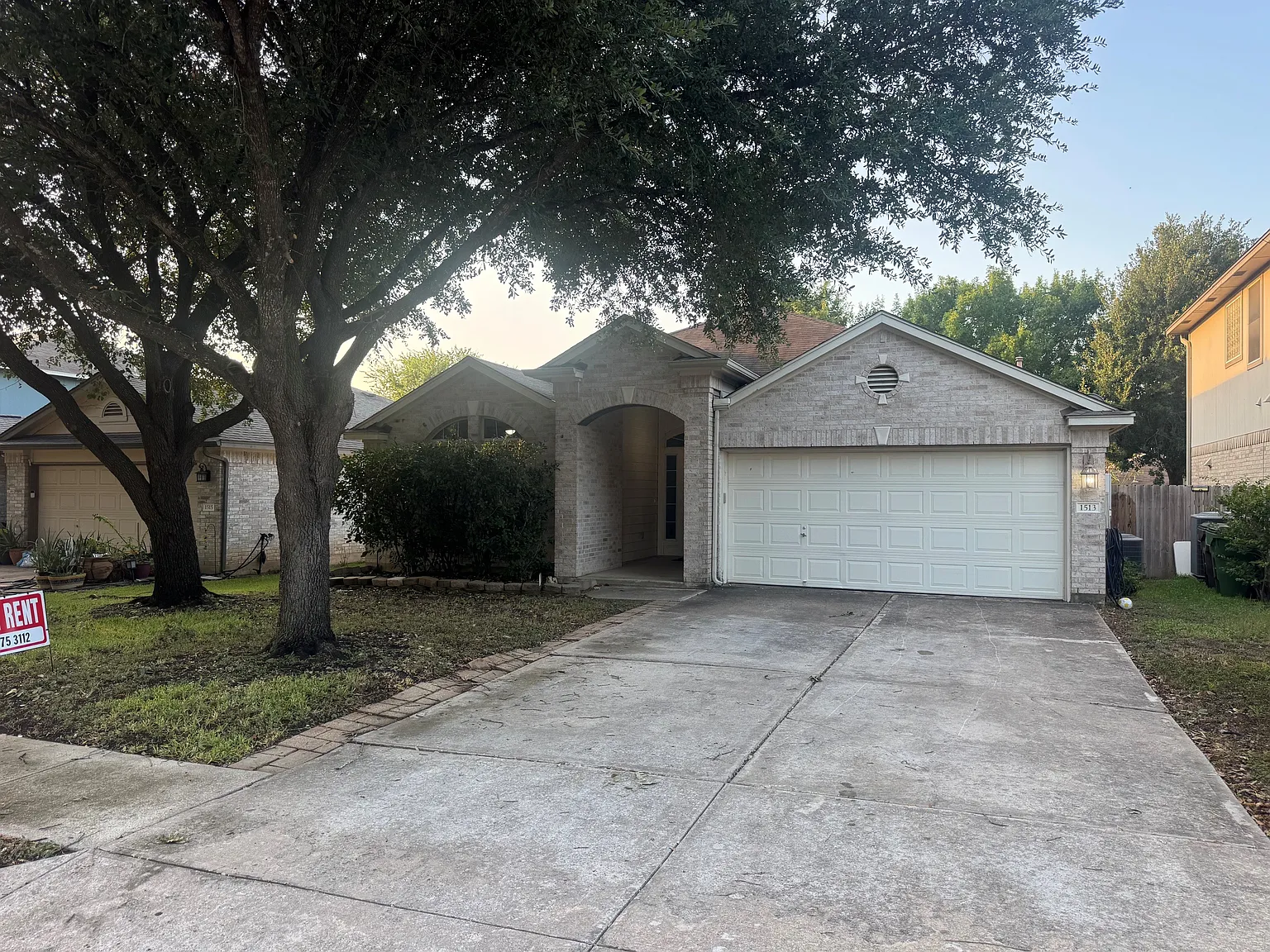 4 bed, 1849 sqft, $2,300 — Photo 2