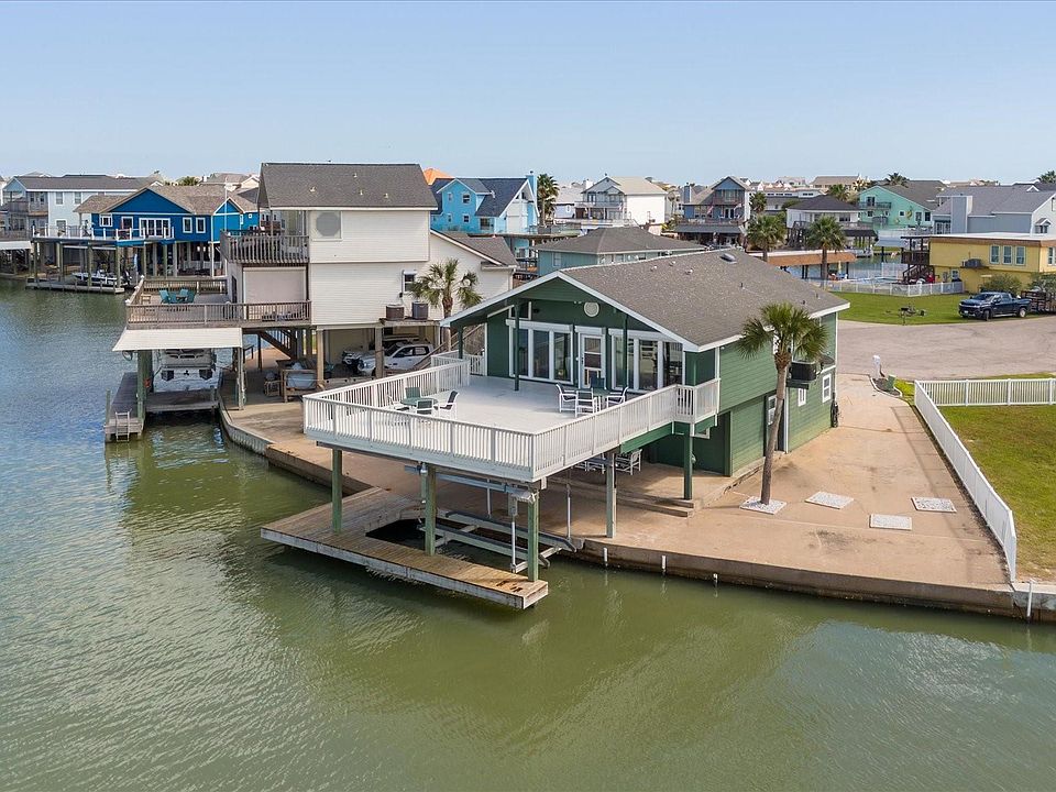 1st image of 427 Tahiti Rd