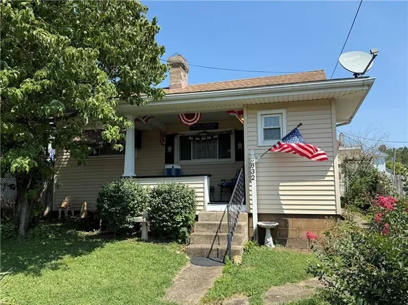 832 Grant Ave, Martins Ferry, OH 43935