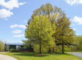 838 Sutton Ln, Greenville, IL 62246