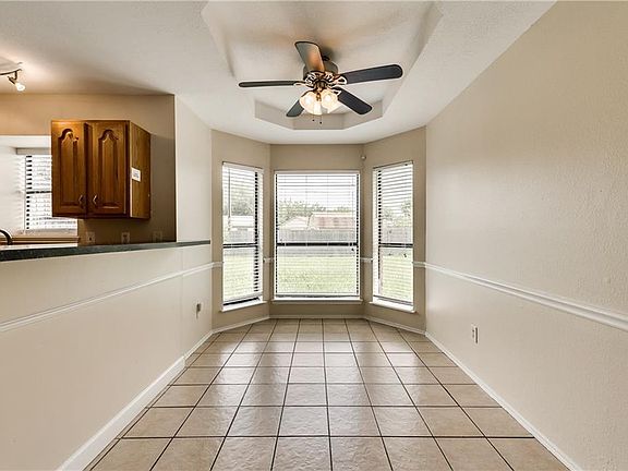 5th image of 1106 Cypress Dr