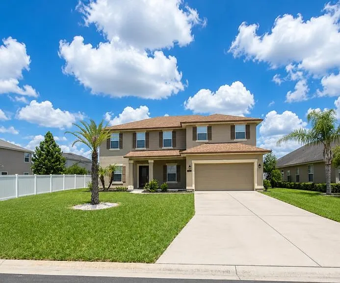 2604 Torino Way — Photo 2