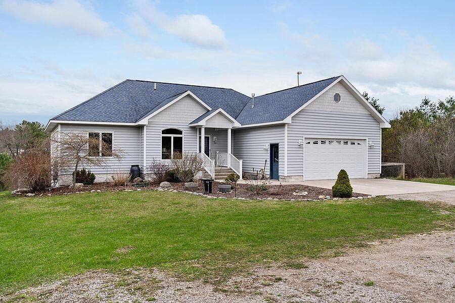 5804 Twin Lakes Rd, Cheboygan, MI 49721 Zillow