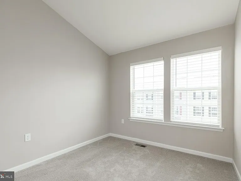 227 Schramm Loop — Photo 23