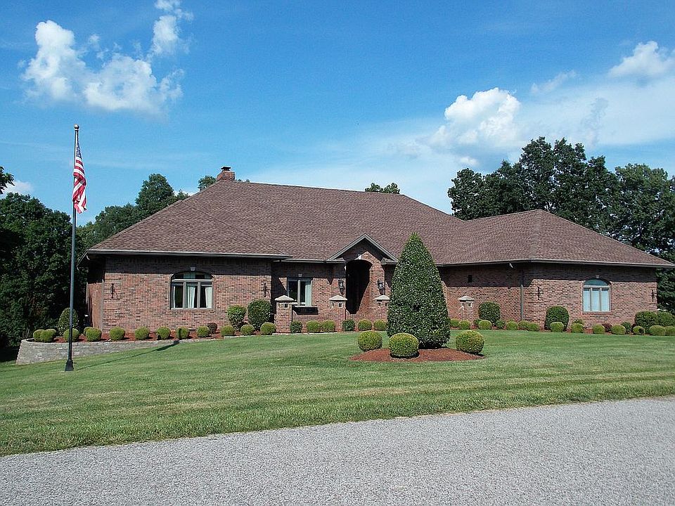 1st image of 775 Oakwood Ln