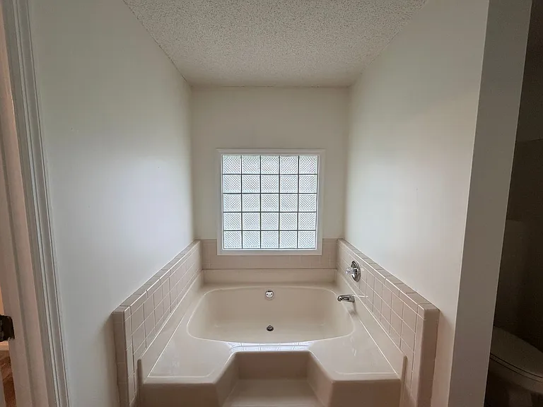 4109 Northlake Dr — Photo 20