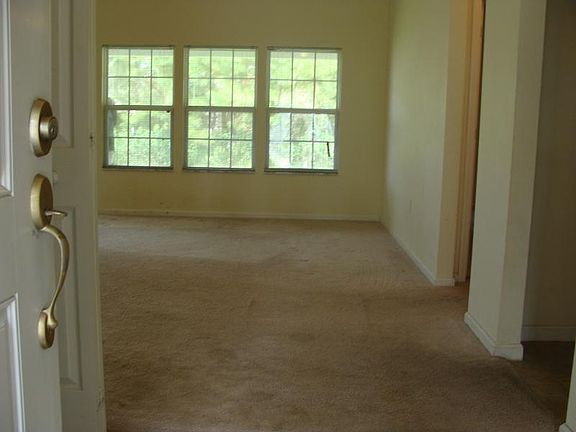 2nd image of 1077 SW Yorktown Gln