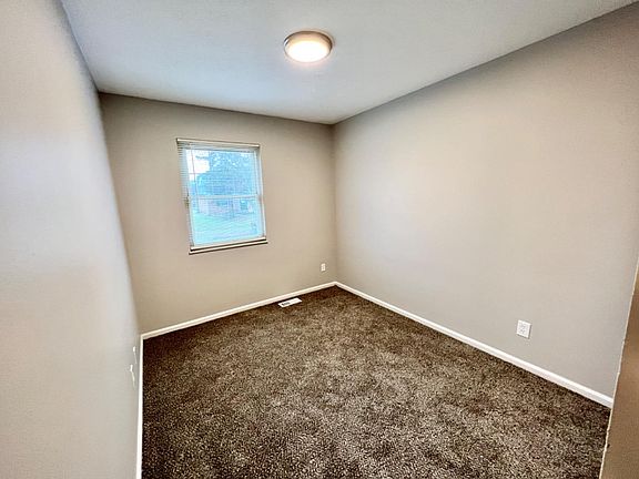 5th image of 1709 Atson Ln