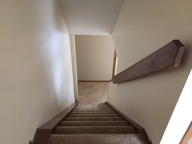 604 Sunset Cir — Photo 18