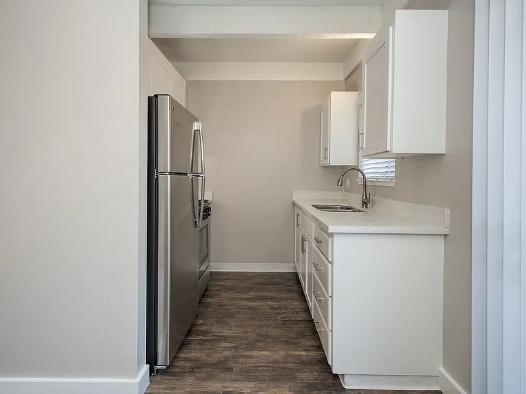 Monterey Townhouse — Photo 23