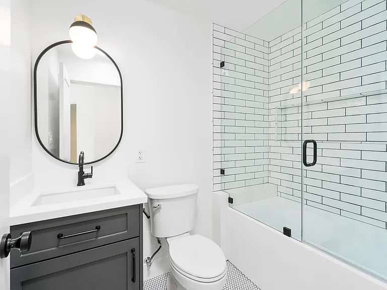 Upstairs bathroom