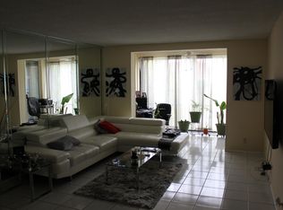 3660 Inverrary Dr APT 3V, Lauderhill, FL 33319