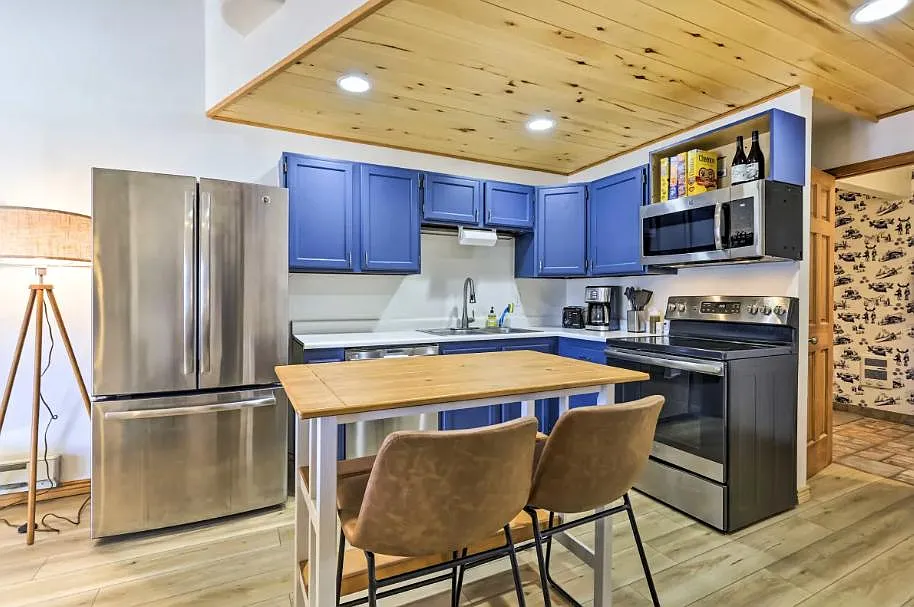 2 bed, 798 sqft, $2,500 — Photo 2