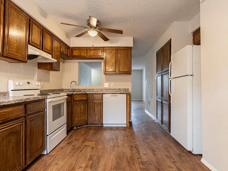 323 W William Cannon Dr #A — Photo 11
