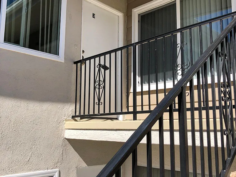 2611 Voorhees Ave #E — Photo 2