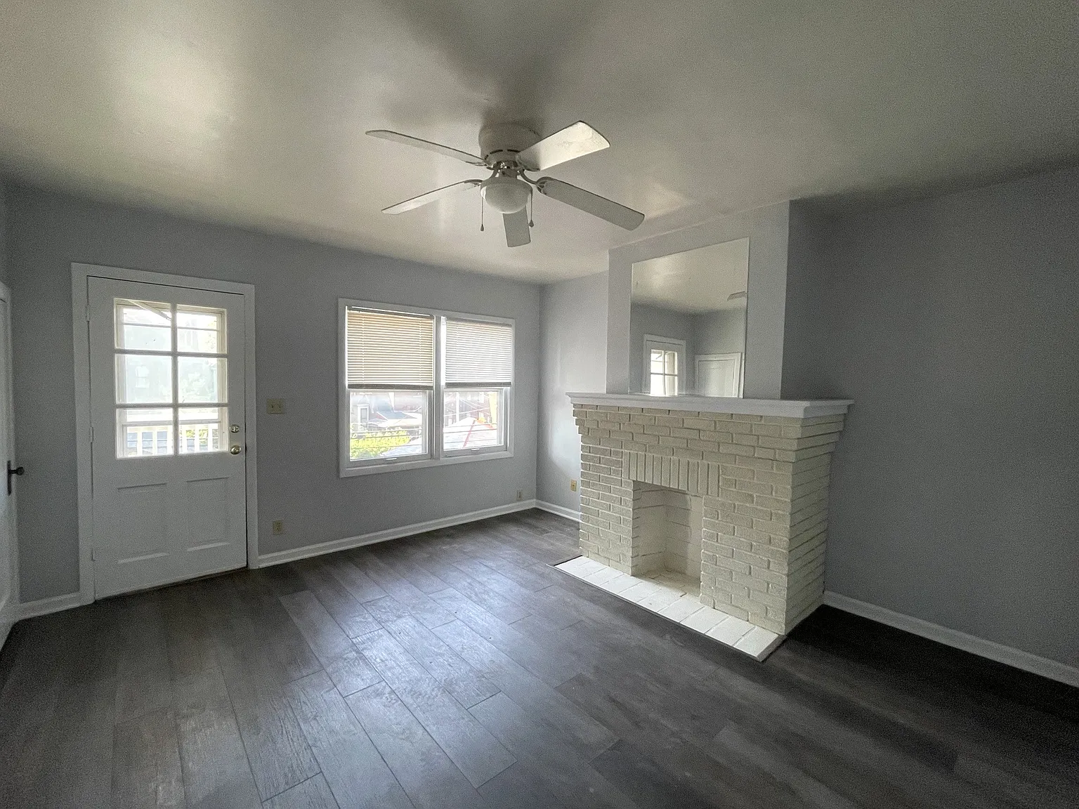 1 bed, 700 sqft, $1,200 — Photo 1