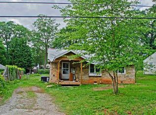 106 E Decatur St, Greenville, SC 29617