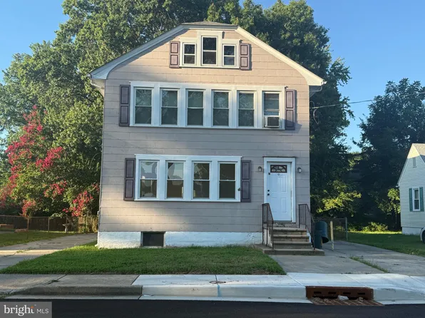 12 Plant St, Penns Grove, NJ 08069