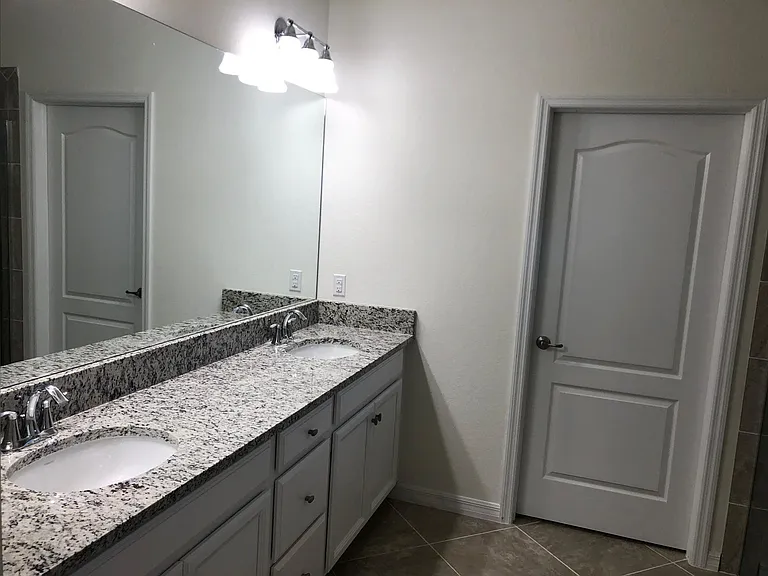 1591 Santiago Cir — Photo 11