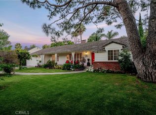 6843 Chisholm Ave, Van Nuys, CA 91406