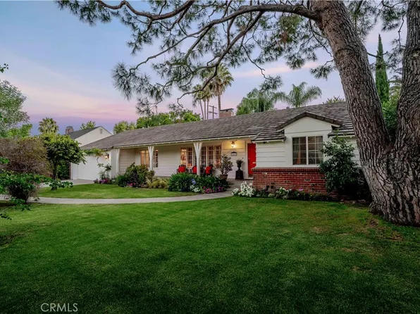 6843 Chisholm Ave, Van Nuys, CA 91406