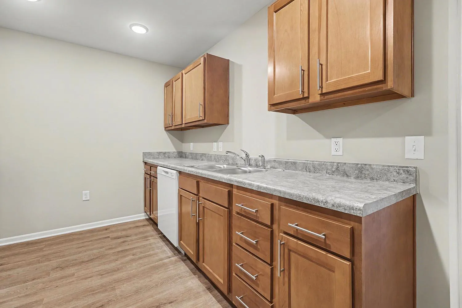 Annika Place II — Photo 1