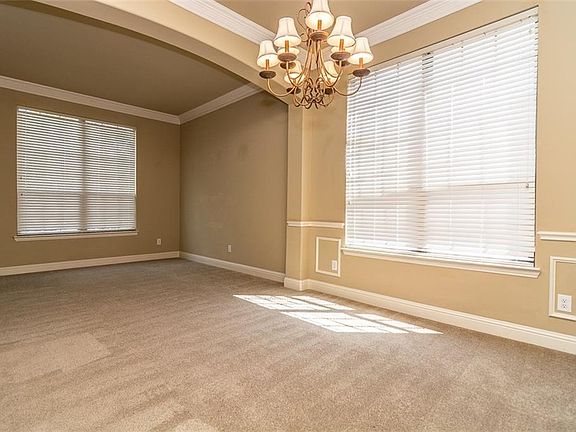 4th image of 1656 Flowers Dr