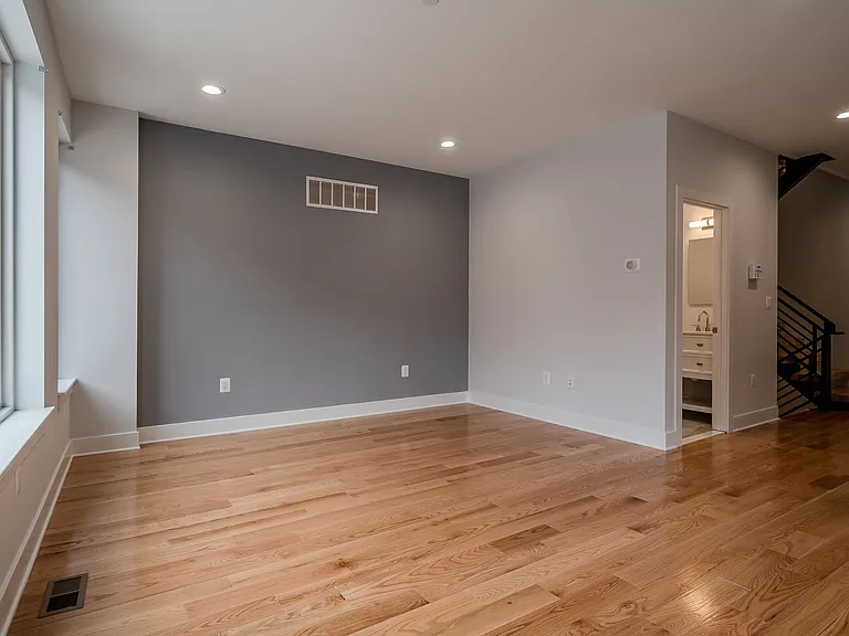 237 Tasker St — Photo 28