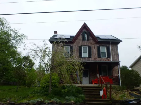 1576 Salford St, Harleysville, PA 19438