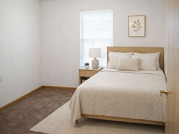 4th image of 2734 Hall St #2602426