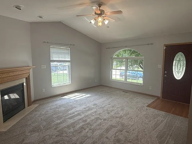 2254 Wellington Dr — Photo 3