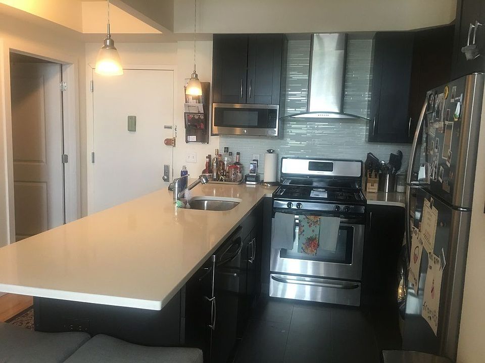 1st image of 3171 38th St APT 3B