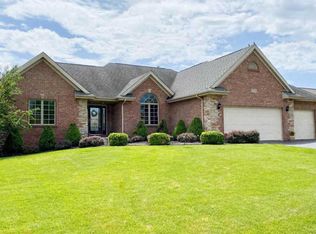 1255 Key West Dr, Machesney Park, IL 61103
