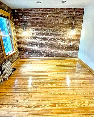 Rented by Amorelli Realty | media 1
