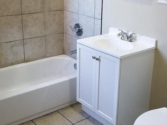 5th image of 7310 S King Dr #2