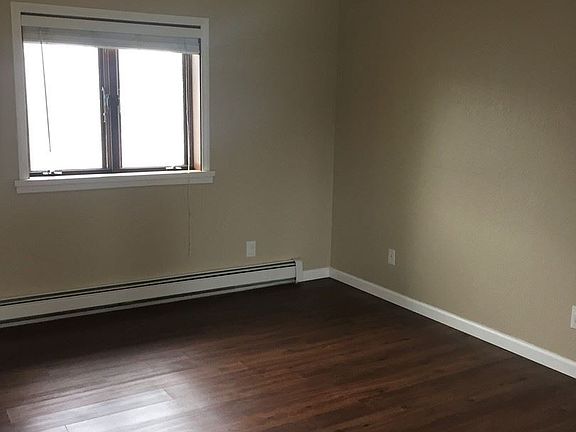 5th image of 103 7th Ave APT 3