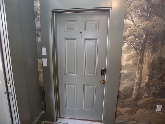 2nd image of 1122 E McCarty St APT 1
