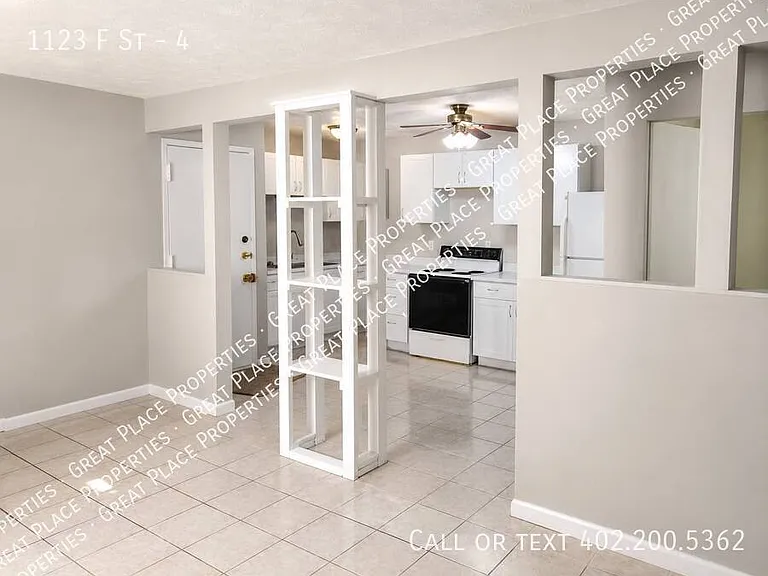 1123 F St #4 — Photo 4
