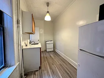 Rented by JB Mac Real Estate Inc.