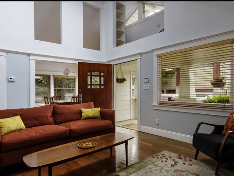 652 Woodlawn Ave — Photo 2