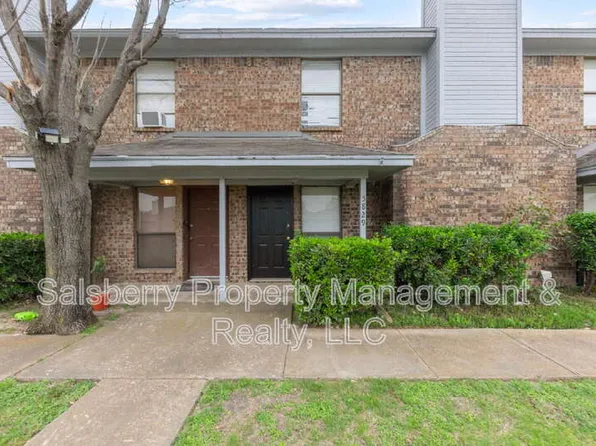 5829 Shadydell Dr, Fort Worth, TX 76135