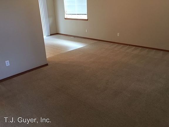 5th image of 1008 McKinley Ln N
