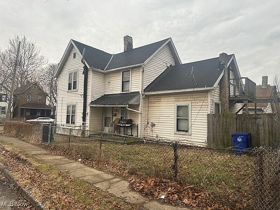 3rd image of 1599 E 49th St