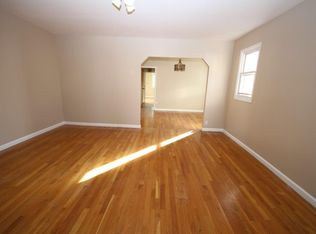 4229 189th St, Flushing, NY 11358
