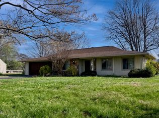 1140 Live Oak Cir, Knoxville, TN 37932